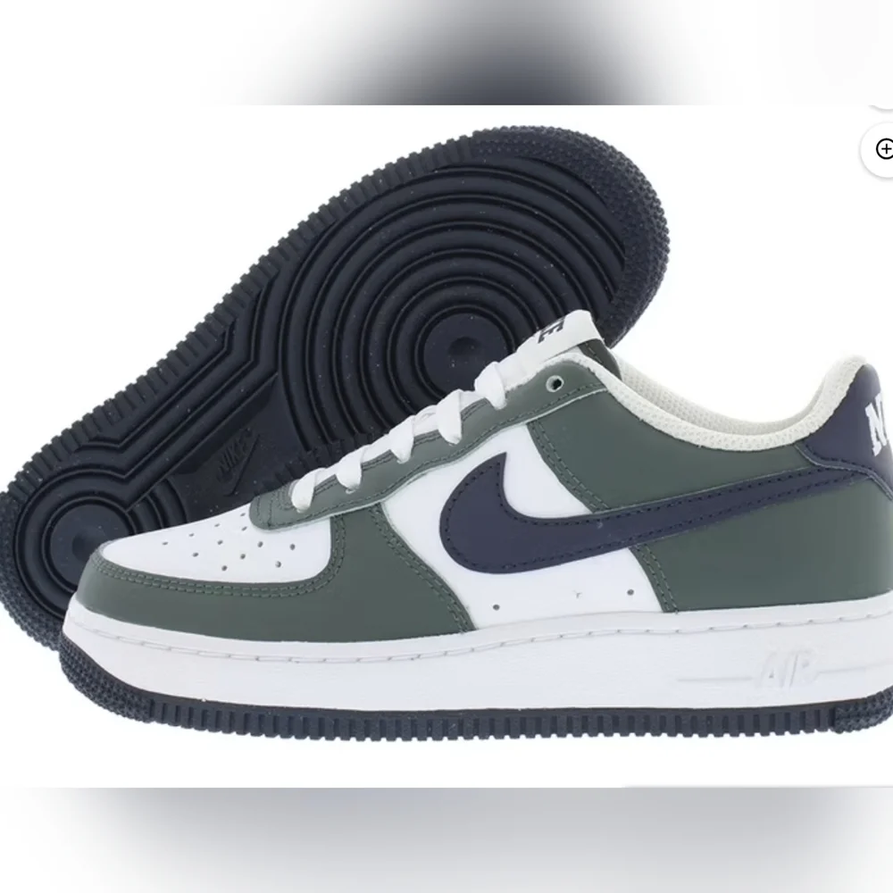 Nike Air Force 1 Low Grade School Lifestyle Shoes (Vintage Green/White/Obsidian)
